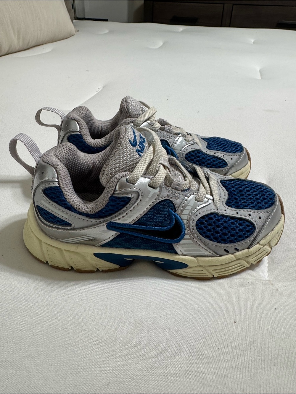Nike V5 RNR Kids Navy Blue and Gray Mesh Athletic Sneakers